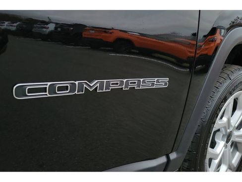 New 2026 Jeep Compass Latitude image 35