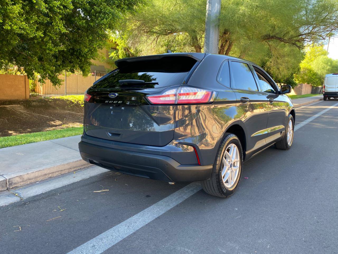 Used 2021 Ford Edge SE FWD image 10