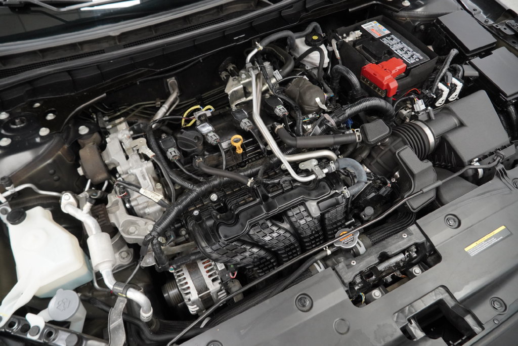 Used 2025 Nissan Altima 2.5 SV FWD image 43