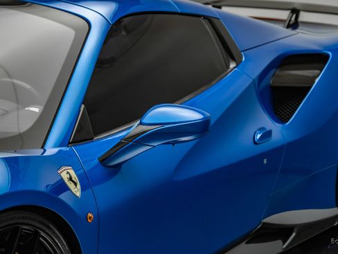 Used 2017 Ferrari 488 Spider RWD image 37