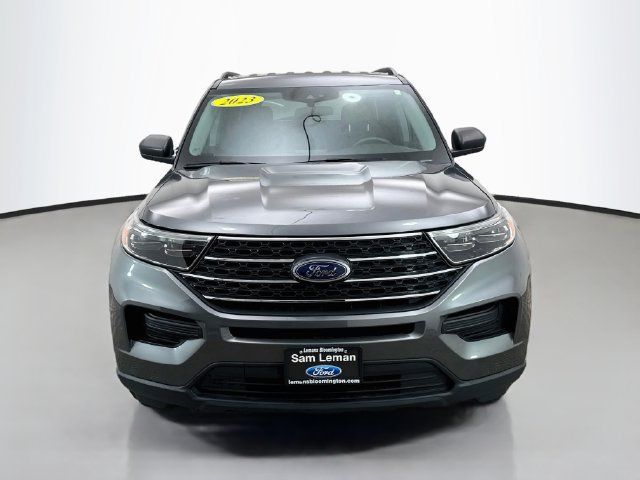Used 2023 Ford Explorer XLT RWD image 2