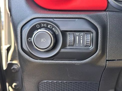 Used 2019 Jeep Wrangler Unlimited Rubicon AWD/4WD image 19