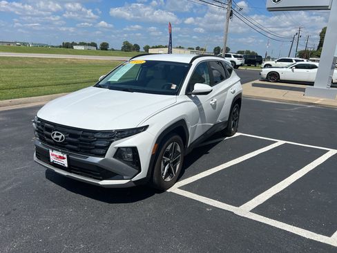 Used 2025 Hyundai Tucson SEL FWD image 4