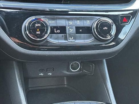 Certified 2025 Buick Envista Sport Touring w/ Experience Buick Package FWD image 27