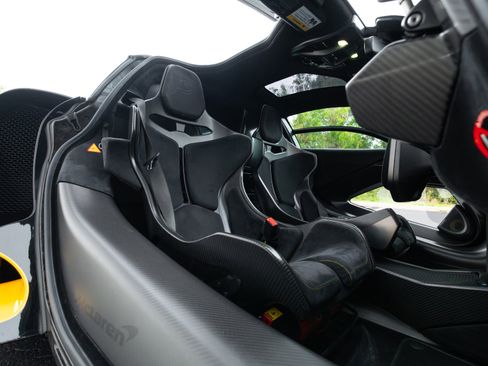 Used 2019 McLaren Senna image 89