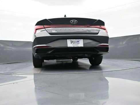 Certified 2023 Hyundai Elantra SEL w/ Convenience Package FWD image 30
