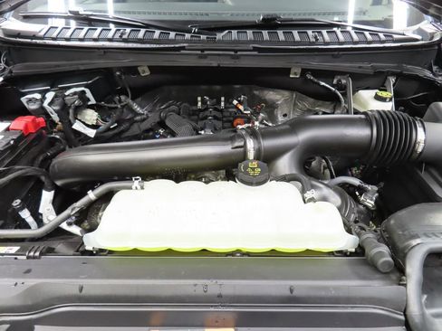 Used 2025 Ford Expedition Platinum w/ Stealth Performance Package AWD/4WD image 37
