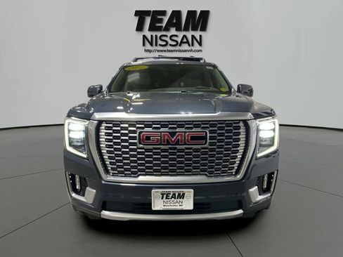 Used 2022 GMC Yukon Denali w/ Advanced Technology Package AWD/4WD image 2