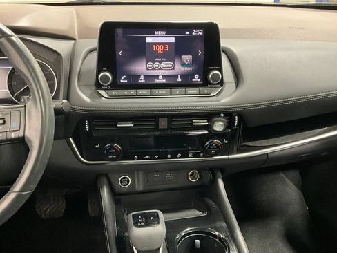 Used 2023 Nissan Rogue SL AWD/4WD image 7