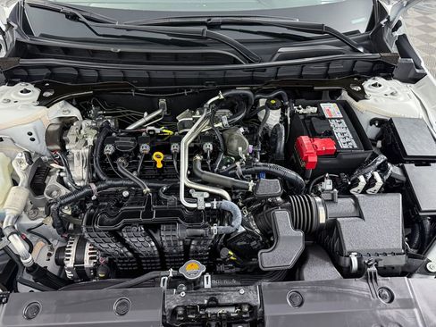 Used 2024 Nissan Altima 2.5 SV w/ SV Premium Package image 39