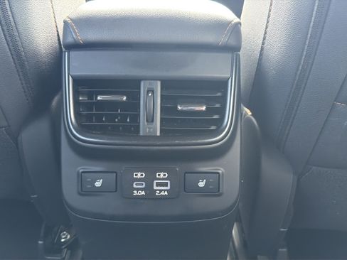 Used 2025 Subaru Outback Wilderness AWD/4WD image 17