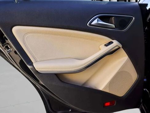 Used 2019 Mercedes-Benz CLA 250 image 26