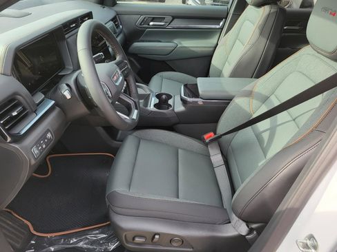 New 2026 GMC Terrain AT4 AWD/4WD image 7