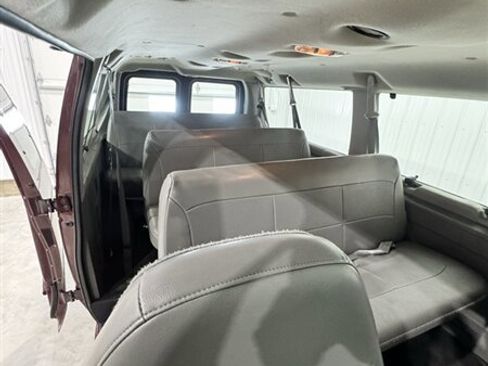 Used 2007 Ford E-350 and Econoline 350 XLT image 13