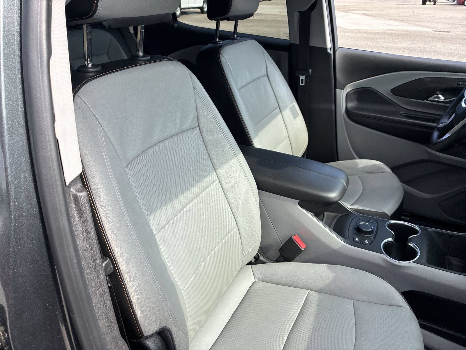 Used 2021 GMC Terrain SLT FWD image 28