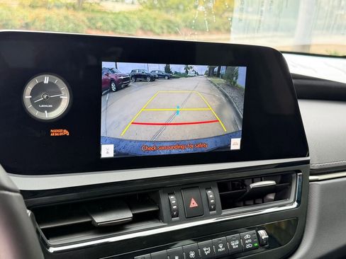 Certified 2023 Lexus ES 350 w/ Premium Package image 25