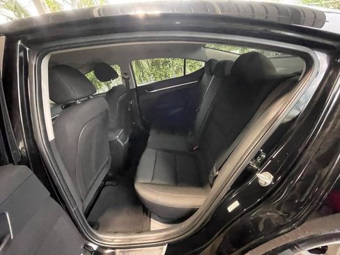 Used 2020 Hyundai Elantra SEL w/ Cargo Package (C1) FWD image 9