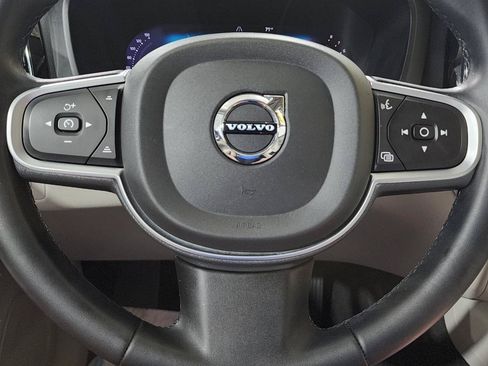 Used 2022 Volvo XC60 B5 Momentum AWD/4WD image 17