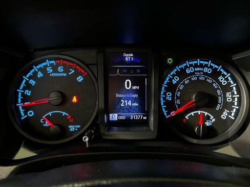 Used 2019 Toyota Tacoma SR w/ SR Convenience Package image 15