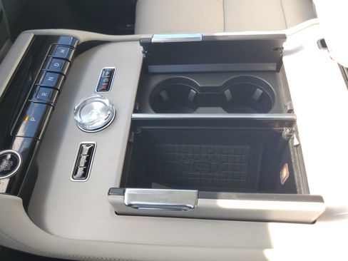 New 2026 Lincoln Navigator Reserve image 25