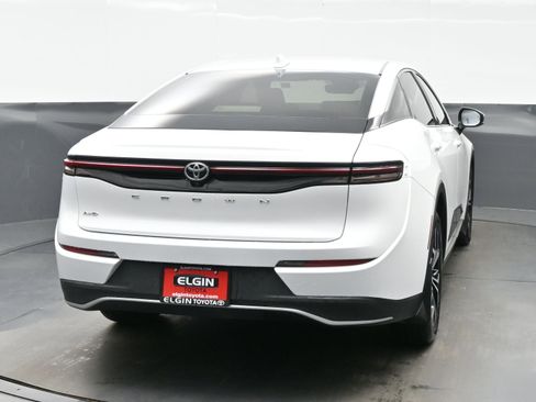 Used 2023 Toyota Crown AWD/4WD image 5