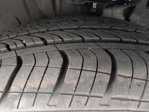 Used 2025 Nissan Altima 2.5 SV FWD image 4