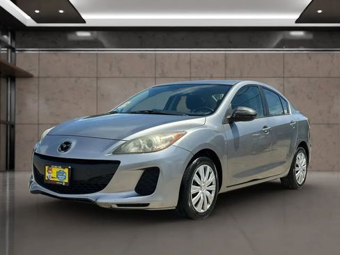 Used 2013 MAZDA MAZDA3 i SV w/ Convenience Pkg image 3