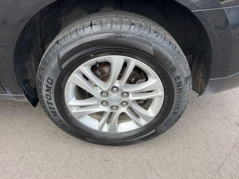 Used 2018 Buick Enclave Essence AWD/4WD image 9