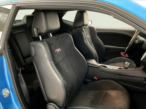 Used 2016 Dodge Challenger R/T Plus image 28