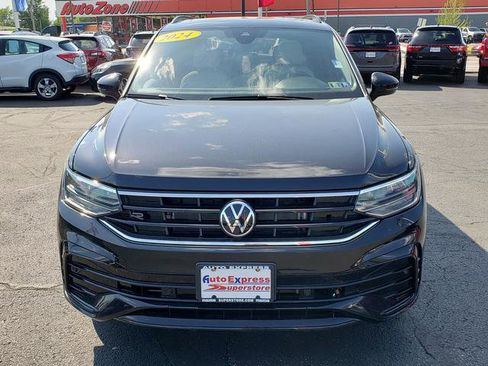Used 2024 Volkswagen Tiguan SE R-Line AWD/4WD image 2