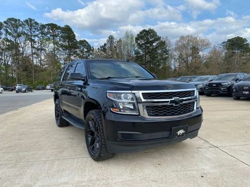 Used 2017 Chevrolet Tahoe LT image 4