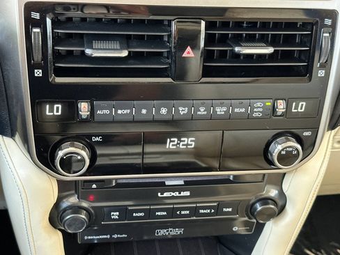 Used 2023 Lexus GX 460 Premium w/ Premium Plus Package AWD/4WD image 24