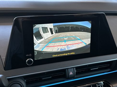 New 2026 Toyota Prius Plug-In Hybrid FWD image 19