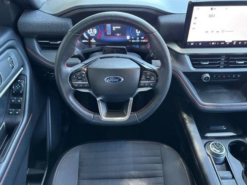 Certified 2025 Ford Explorer ST-Line AWD/4WD image 8