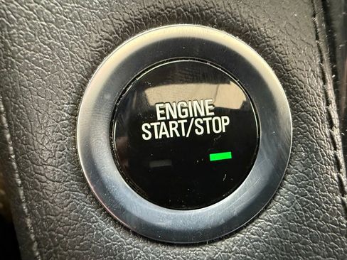 Used 2017 Cadillac Escalade ESV Premium Luxury image 22