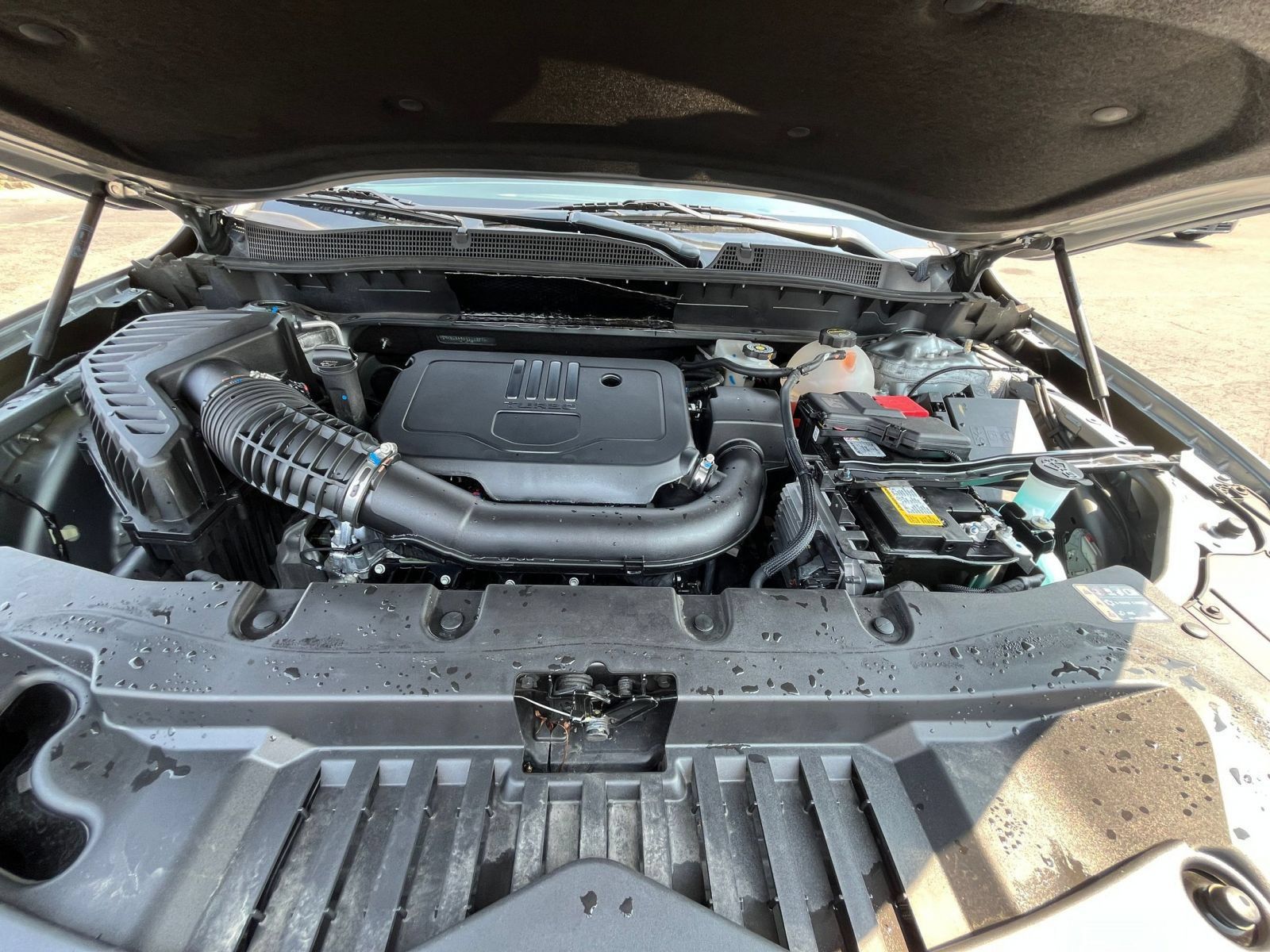 Used 2025 Chevrolet Blazer LT FWD image 32