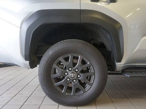 Used 2025 Toyota 4Runner SR5 AWD/4WD image 27