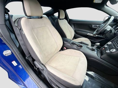 Used 2015 Ford Mustang Coupe image 13