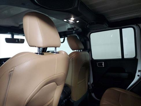 Used 2020 Jeep Wrangler Unlimited Sahara AWD/4WD image 11