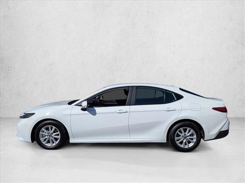 Used 2025 Toyota Camry LE FWD image 9
