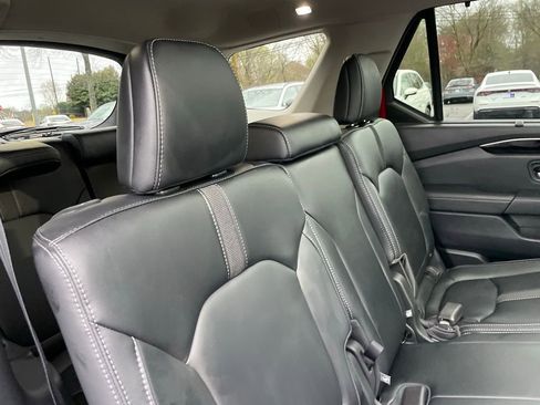 Certified 2025 Honda Pilot Touring image 37