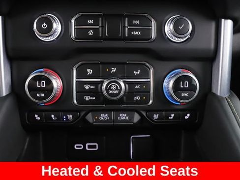 Used 2023 GMC Yukon XL SLT w/ SLT Luxury Package AWD/4WD image 4
