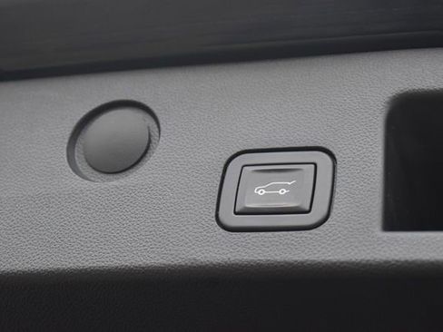 Certified 2025 Chevrolet Equinox RS w/ Safety and Technology Package FWD image 17