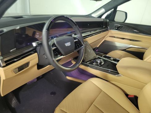 New 2025 Cadillac Escalade IQ Sport 2 w/ LPO, ONYX Package image 10