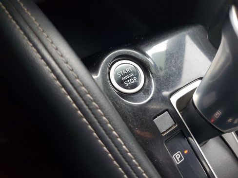 Used 2018 Nissan Kicks SV image 34