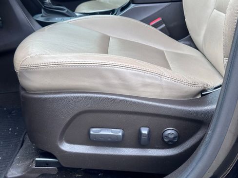 Used 2015 Hyundai Santa Fe Limited FWD image 27