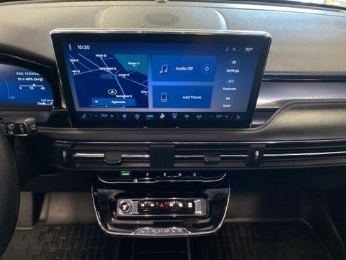 Used 2023 Lincoln Corsair AWD w/ Equipment Group 101A image 23