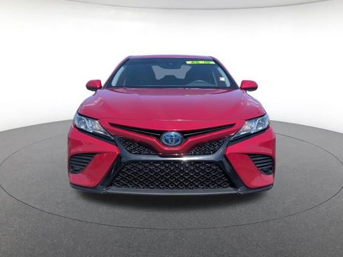 Used 2020 Toyota Camry SE FWD image 8