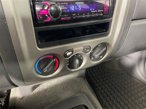 Used 2006 GMC Canyon SLE image 8