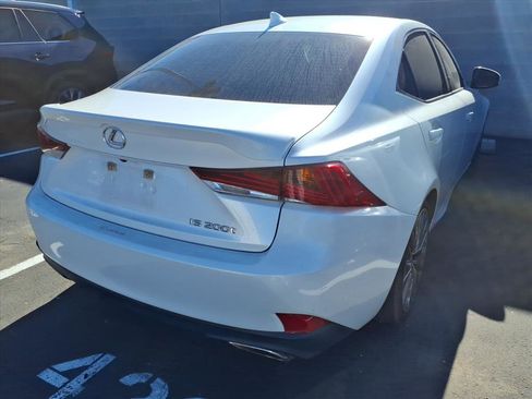 Used 2017 Lexus IS 200t image 3